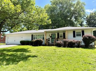 118 Alice Dr, O'Fallon, IL 62269