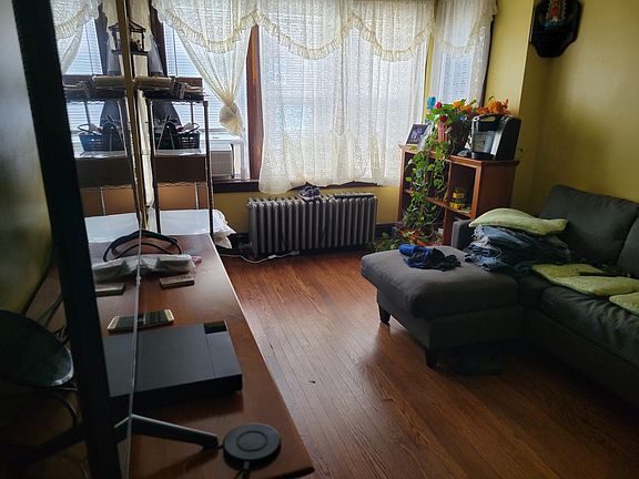 3rd image of 4443 S Campbell Ave