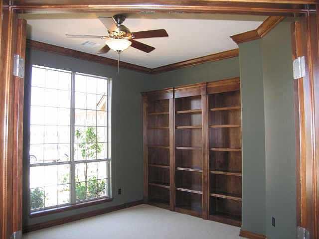 2nd image of 16606 Brewster Ln