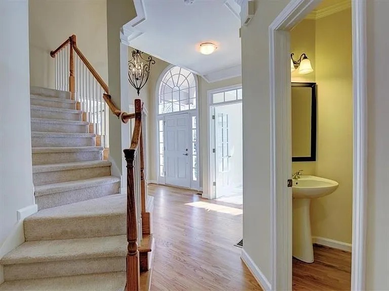 515 Mellbrook Ln — Photo 8