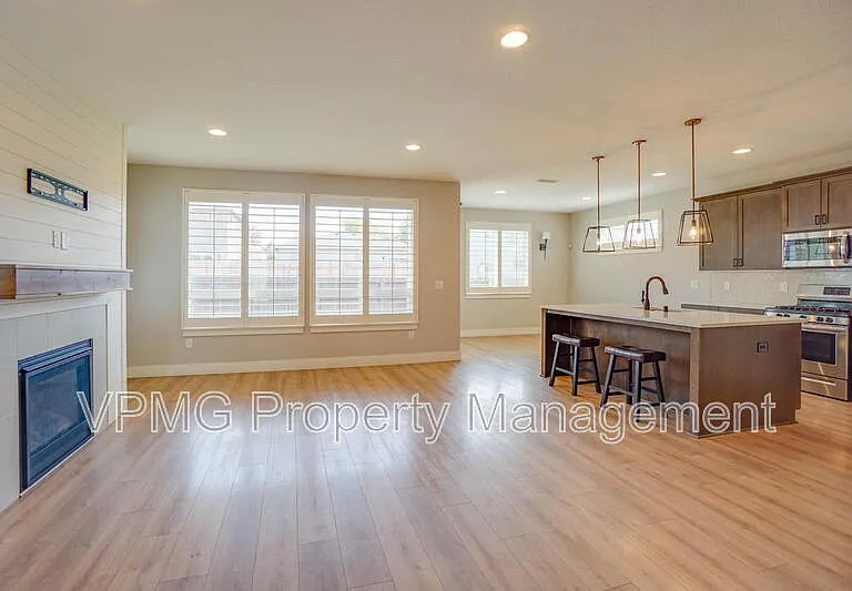12501 NE 102nd Way — Photo 8
