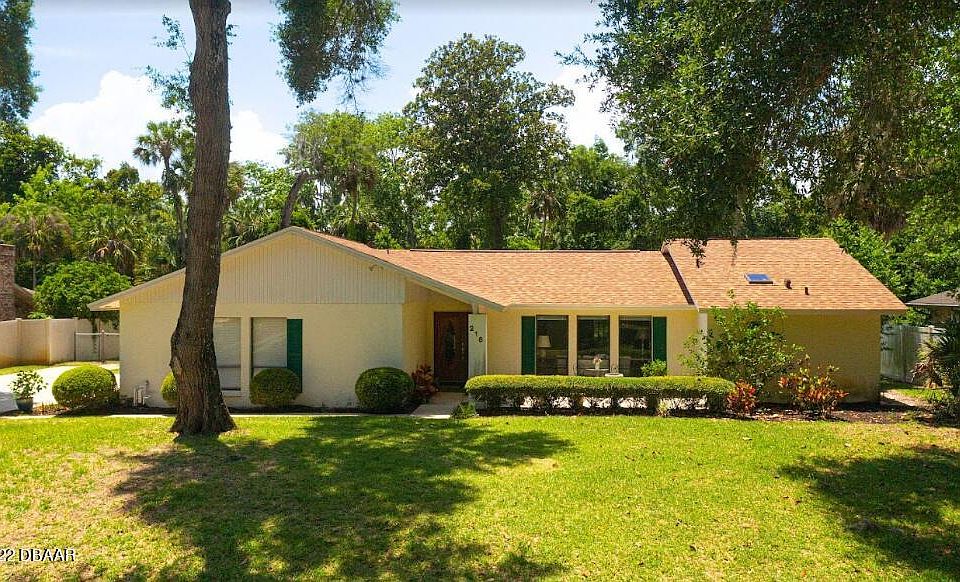 1st image of 216 River Bluff Dr