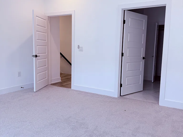 1417 Kramer Ln #7 — Photo 12