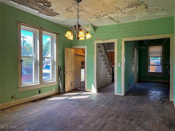 4th image of 156 High St