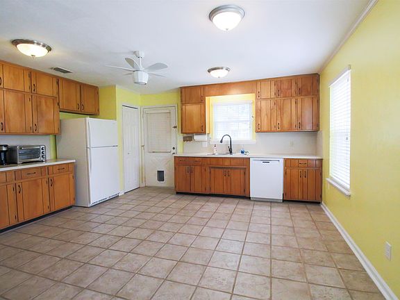 4th image of 1561 Cinnamon Bear Cir