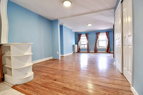 Rented by New York Realty Minimax Inc | media 48