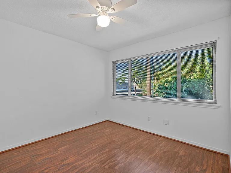 1922 Augusta Dr #1/16 — Photo 19