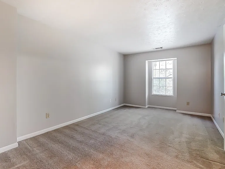 Vista Pointe Apartments — Photo 9
