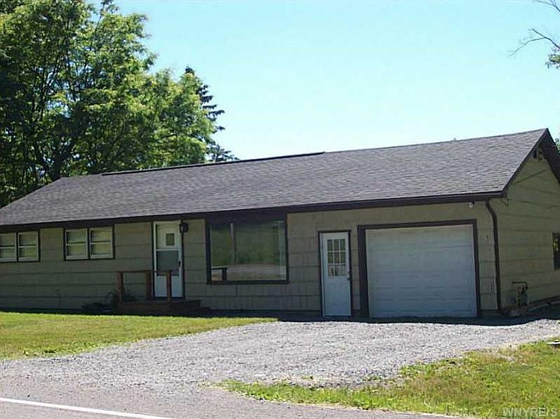 2nd image of 8704 Lovers Lane Rd