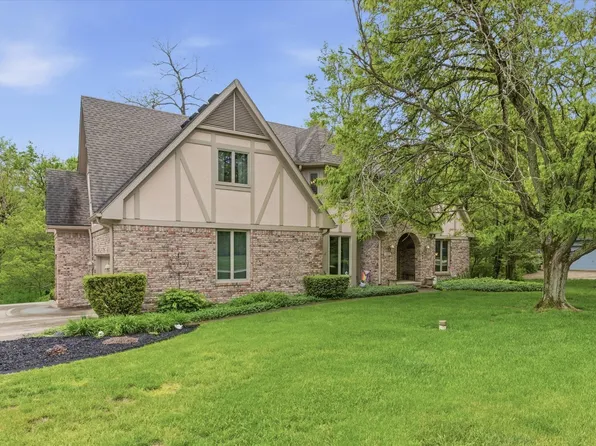 1353 Bur Oak Ct, Avon, IN 46123