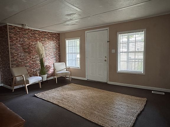5th image of 111 Schley St