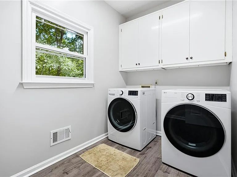 5525 Hampstead Way — Photo 38