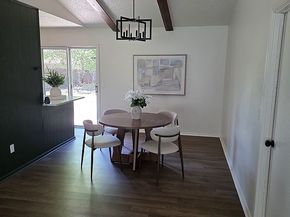 3rd image of 4613 Meadowpark Dr