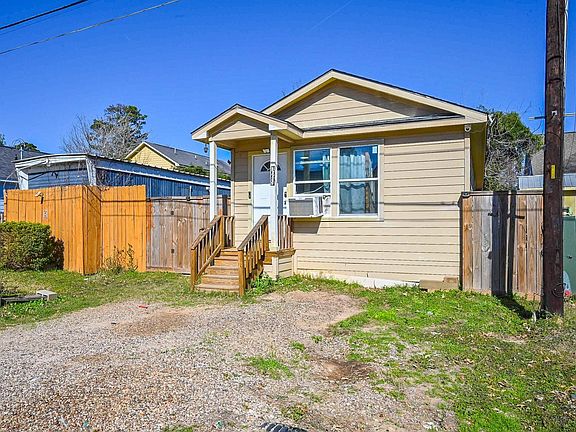 3rd image of 16634 Meadowcroft