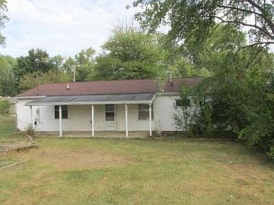 3rd image of 369 S Cedar Dr