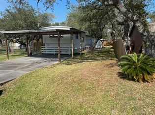 211 Timber Lane Loop, Rockport, TX 78382