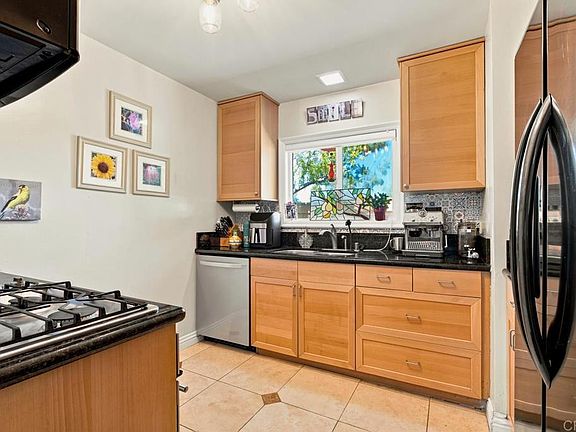 4th image of 1218 Green Garden Dr Unit 3
