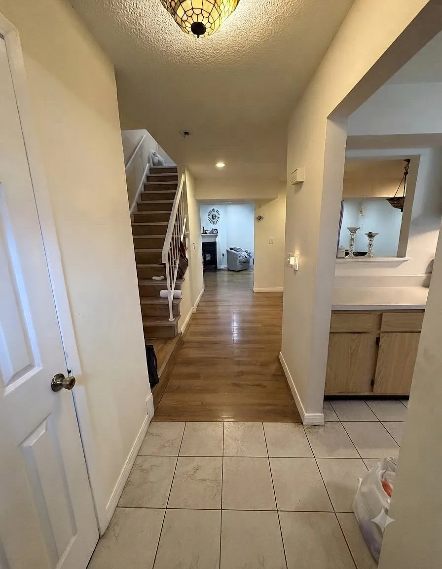 2 bed, 1.5 bath, 1452 sqft, $2,600 — Photo 2