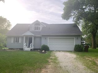 7645 Howe Rd, Bath, MI 48808