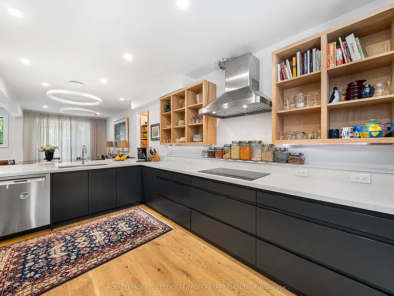 115 Robinson St — Photo 17