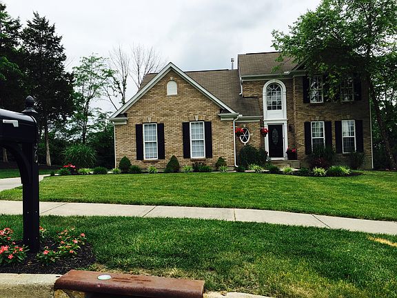 2nd image of 836 Cherry Hill Ln