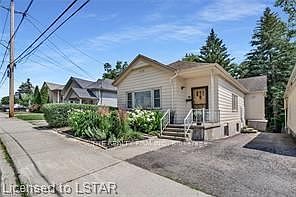 2nd image of 25 Weston St