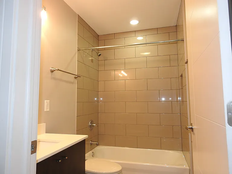 6456 S Woodlawn Ave #1B — Photo 8