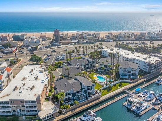 16255 Pacific Cir APT 202, Huntington Beach, CA 92649