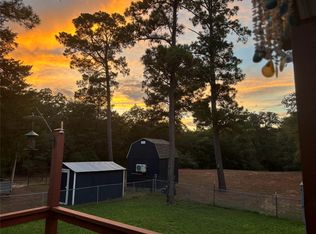 146 Fealy Rd, Red Rock, TX 78662
