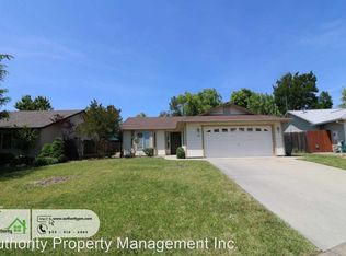 530 Viewpoint Dr, Redding, CA 96003