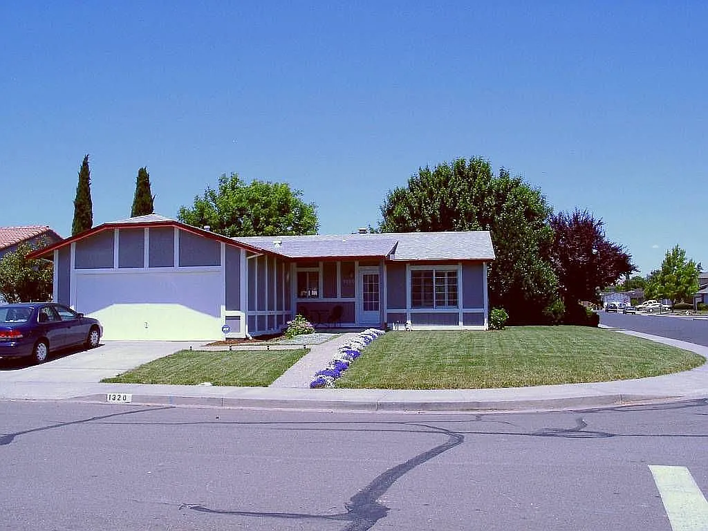 1320 Amador Way photo 1
