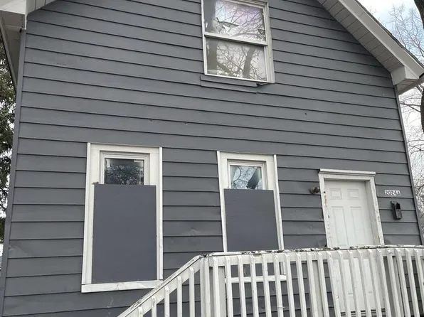 2024 W National AVENUE, Milwaukee, WI 53204