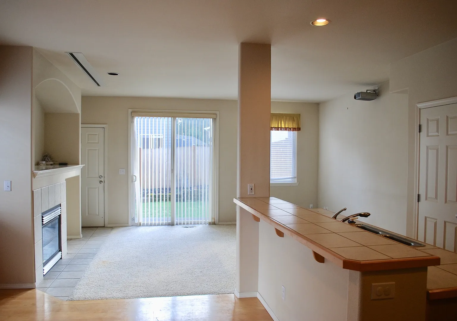 Great Location — Photo 3