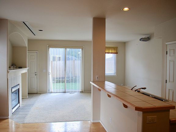 3rd image of 112 203rd St SE