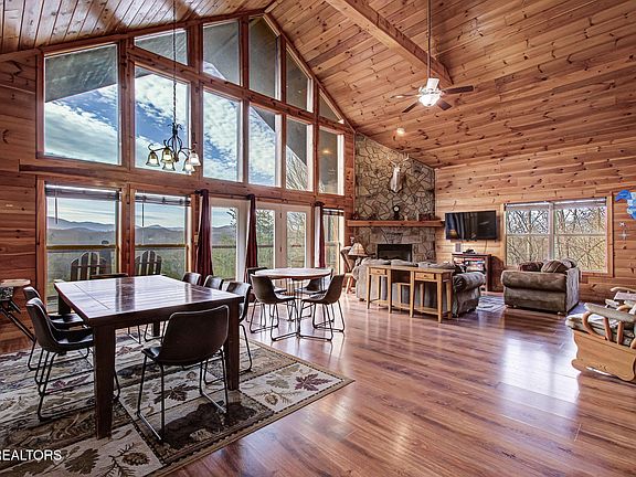 4th image of 3779 Old Mountain Rd