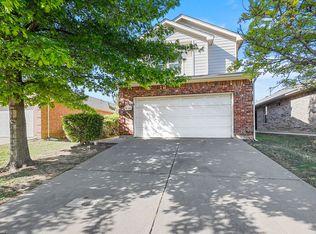 2728 Mountain Lion Dr, Fort Worth, TX 76244