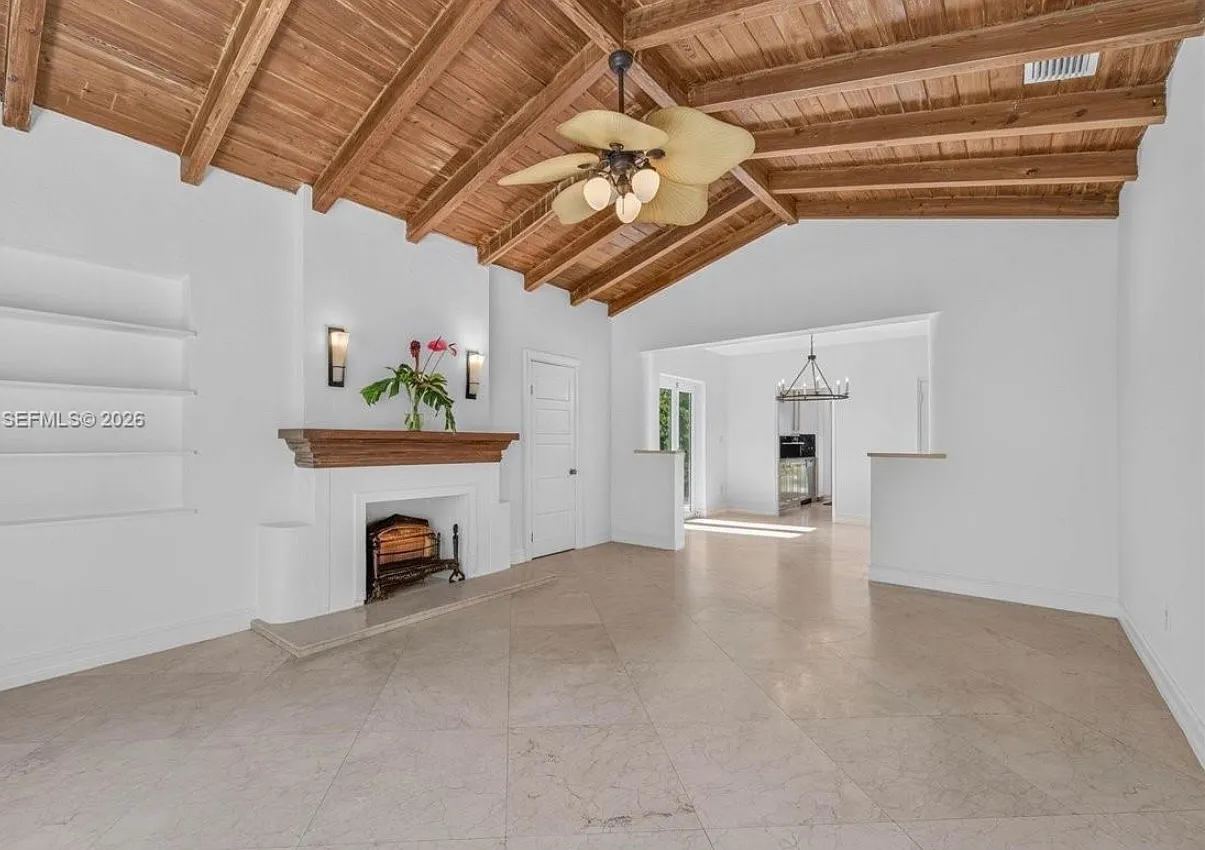 3 bed, 1430 sqft, $6,500 — Photo 3
