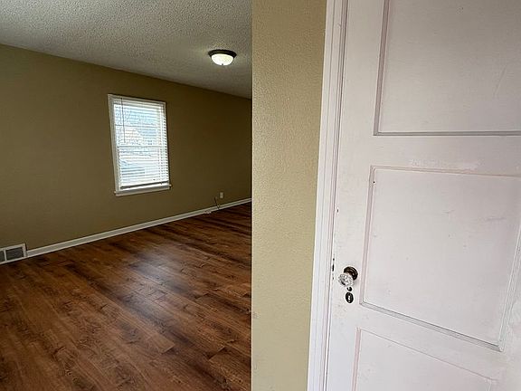 5th image of 1429 13th St Unit 1