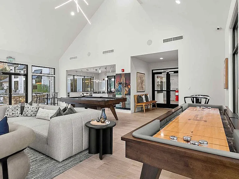 83 Reserve — Photo 18