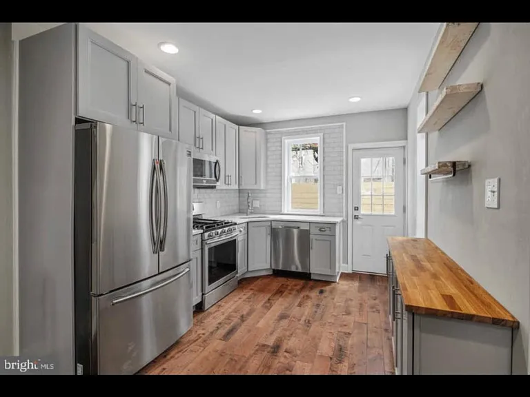 1439 S Etting St — Photo 6