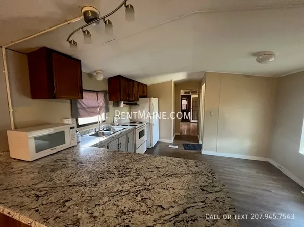 27 Possum Ln, Carmel, ME 04419