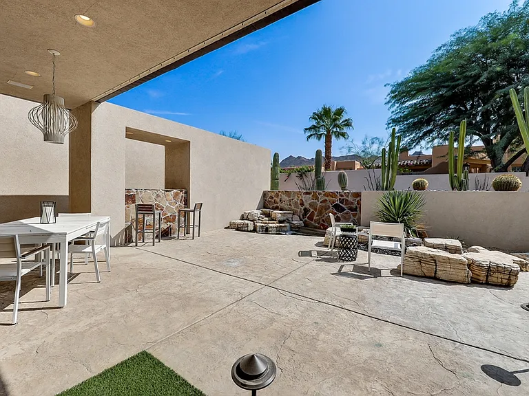 73115 Crosby Ln — Photo 50