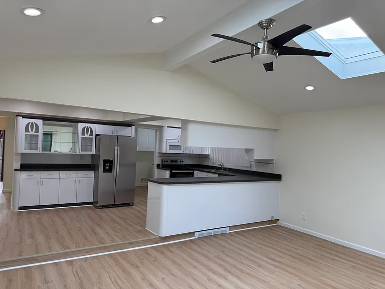 4741 Bloomfield Dr — Photo 8