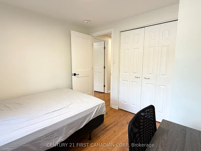 453 Castlegrove Blvd #UPPER — Photo 22
