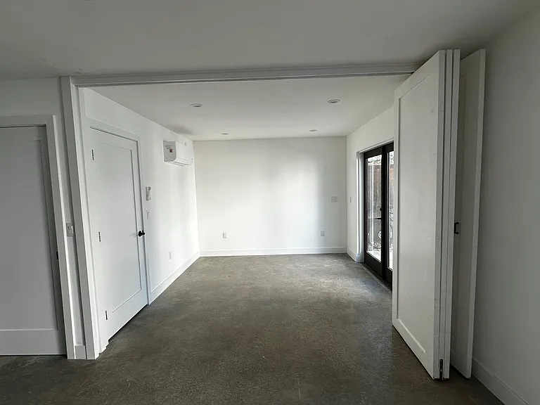 501 1/2 Grand Ave — Photo 3