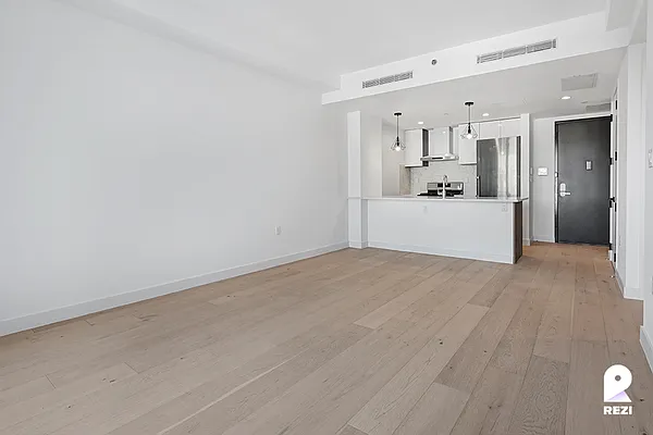 Rented by REZI | media 2