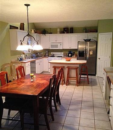 5th image of 241 Kingston Dr