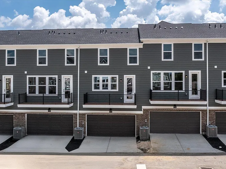 7254 Otley Dr — Photo 4