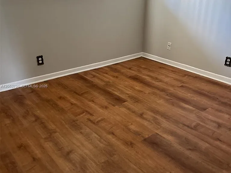 112 Lake Emerald Dr #207 — Photo 5