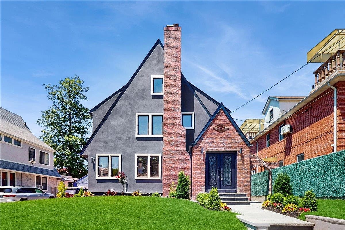 150-11 84th Drive, Jamaica, NY 11432 | Zillow